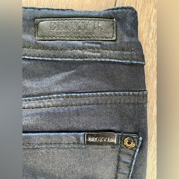 Becky B dark Wash moto jeans - Picture 4 of 10